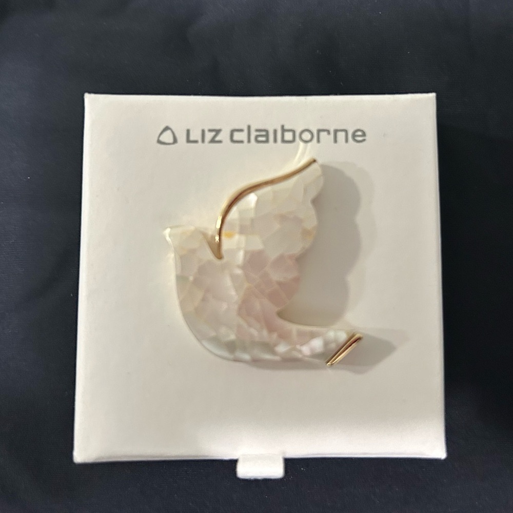 Liz Claiborne Vintage Mother of Pearl Peace Dove Brooch